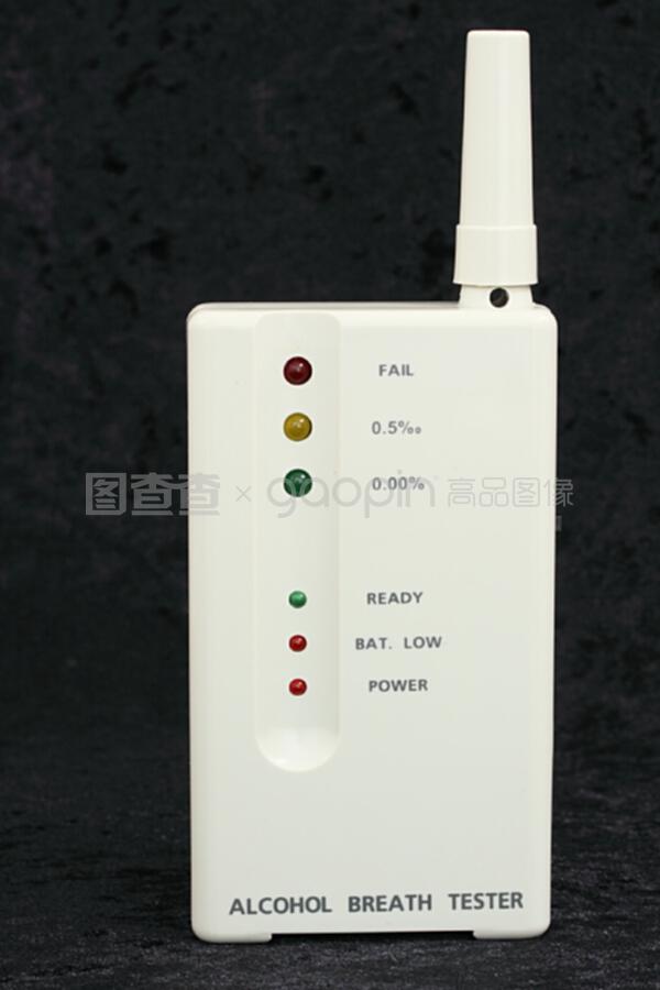 酒精呼吸检测仪 原理、应用与法律意义
